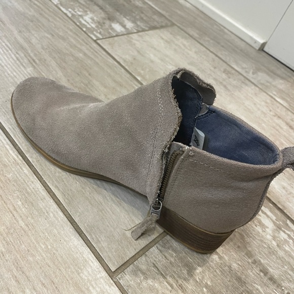Toms Deia Ankle Bootie - Picture 3 of 7